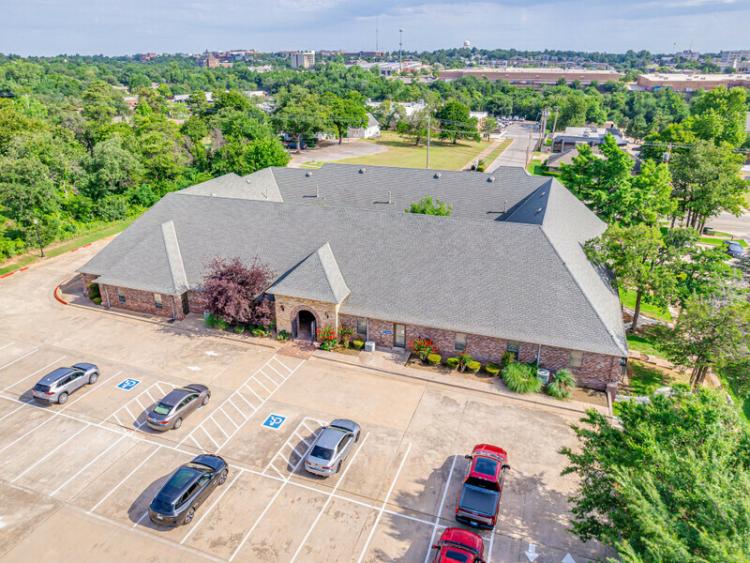 1218 E. 9th St. (Le Chene) Edmond, OK office space for lease