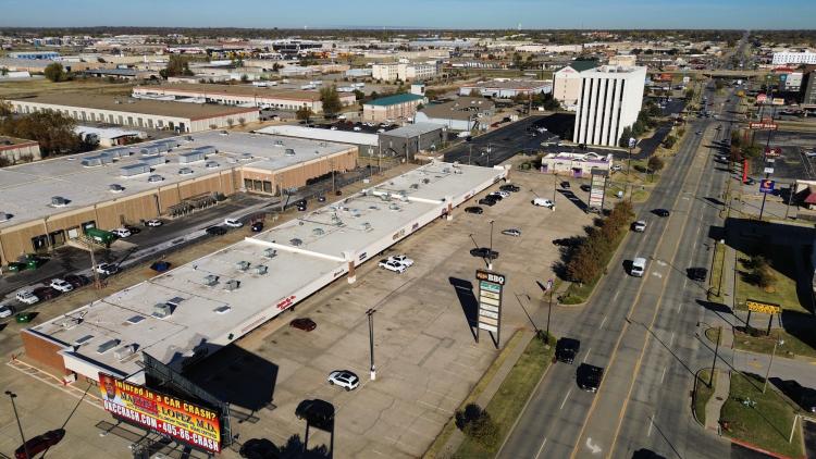 South Meridian Plaza retail space for lease Oklahoma City