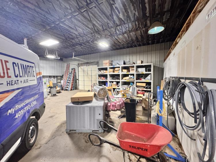 3504 S Meridian Ave industrial building for lease Oklahoma City, Ok