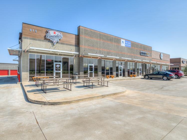 Yukon Crossing retail space for lease Yukon, OK