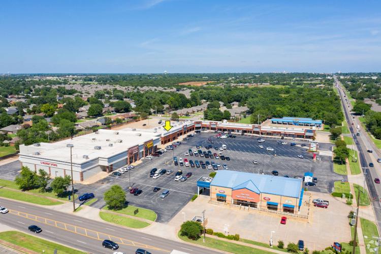 retail space for sublease Edmond, Ok space aerial shot
