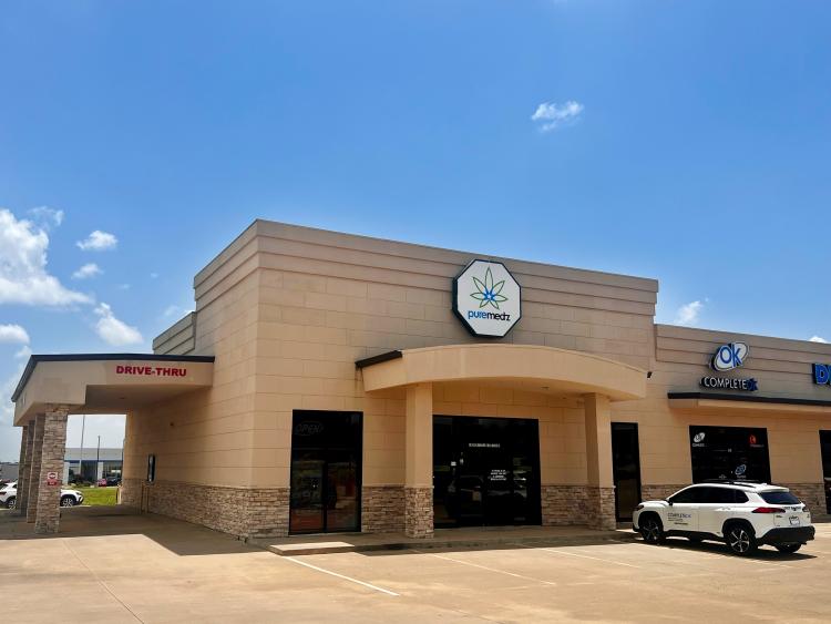 pharmacy space of lease Durant, OK exterior photo