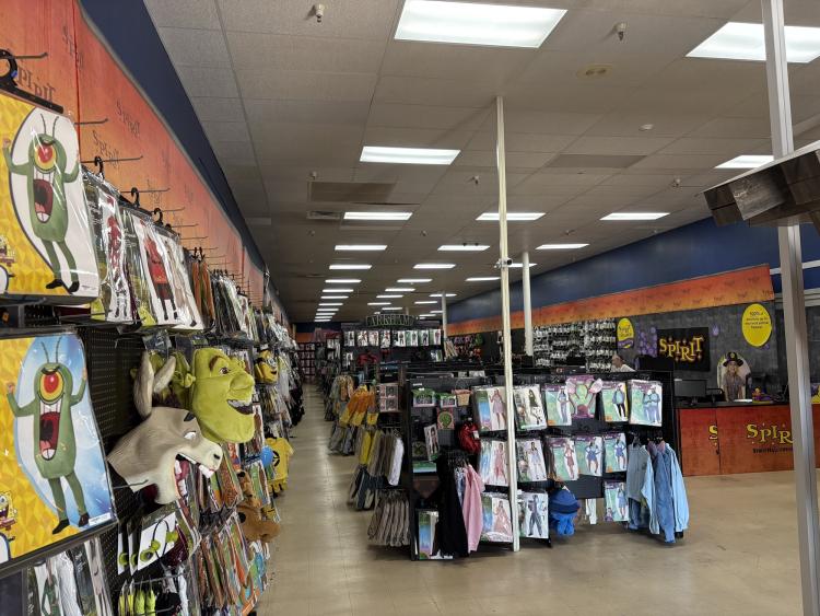 Shawnee Mall Experiential Retail Space for lease, Shawnee, OK