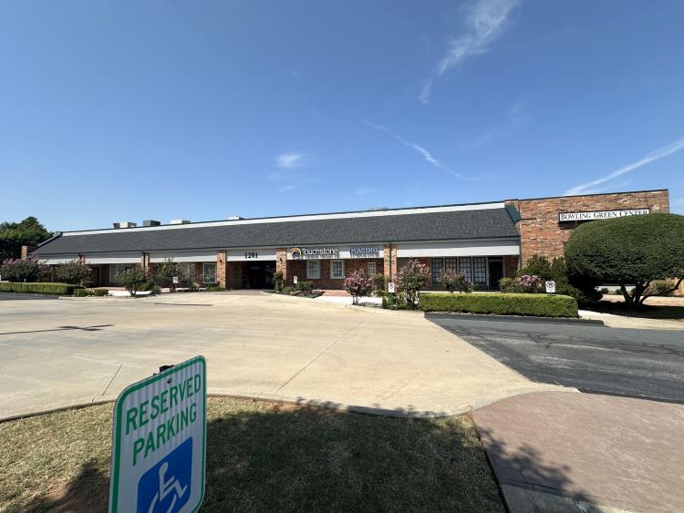 1201 S Douglas Blvd  Midwest City, OK move in ready medical space