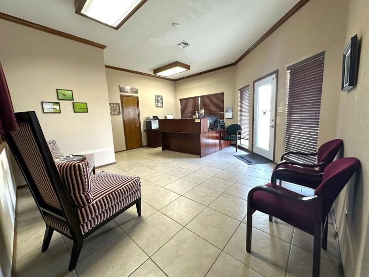 Penn Oaks Offices office space for lease south Oklahoma City, OK