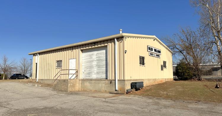 16 NW 65th St  |  Office / Warehouse  |  Oklahoma City, OK