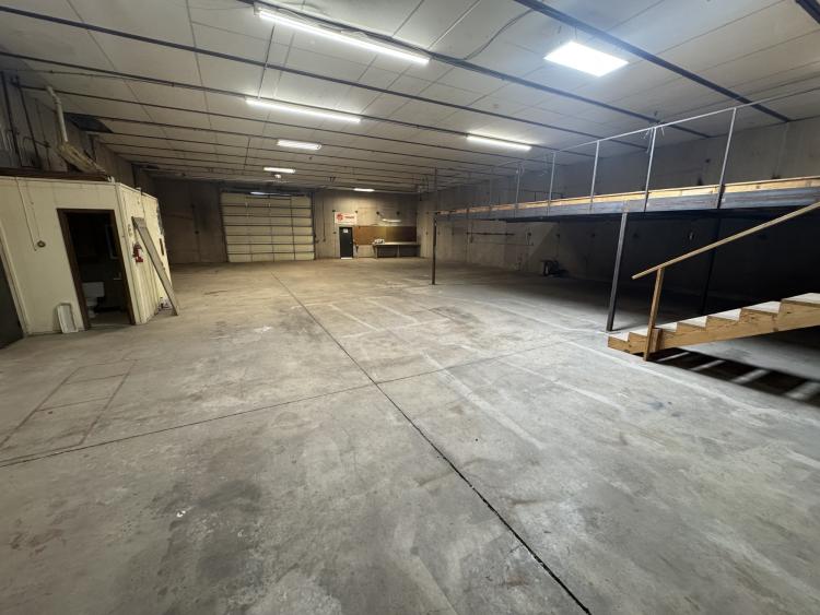 10121 OK-54 industrial building for lease Weatherford, Ok