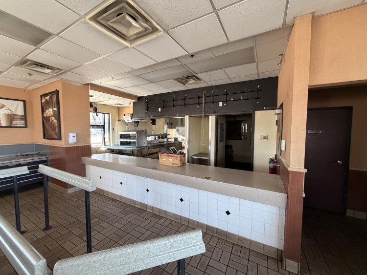 721 S Meridian Ave former restaurant space for lease Oklahoma City, Ok