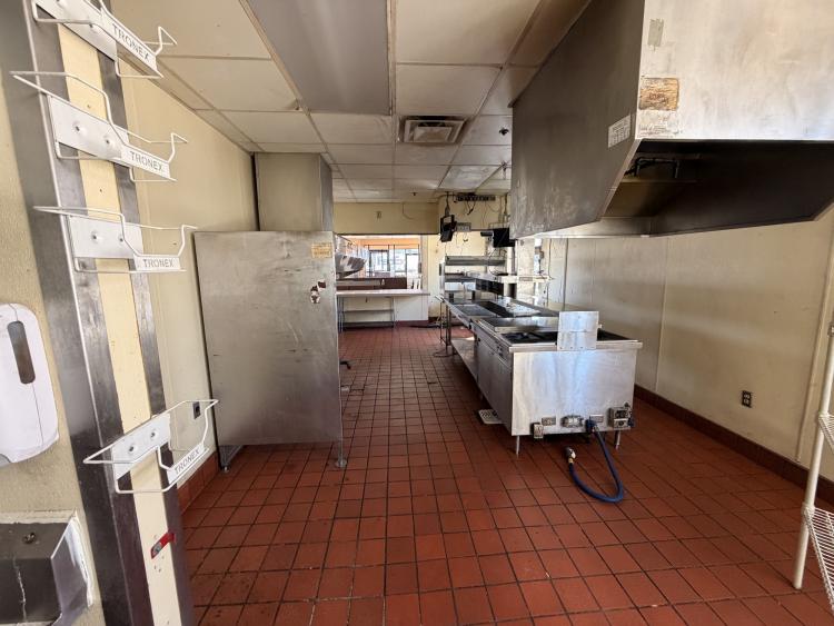 721 S Meridian Ave former restaurant space for lease Oklahoma City, Ok