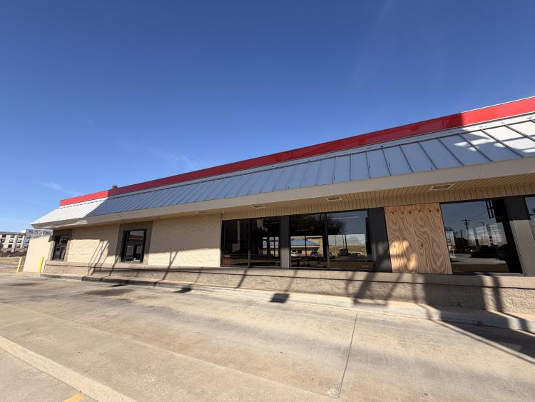 721 S Meridian Ave former restaurant space for lease Oklahoma City, Ok