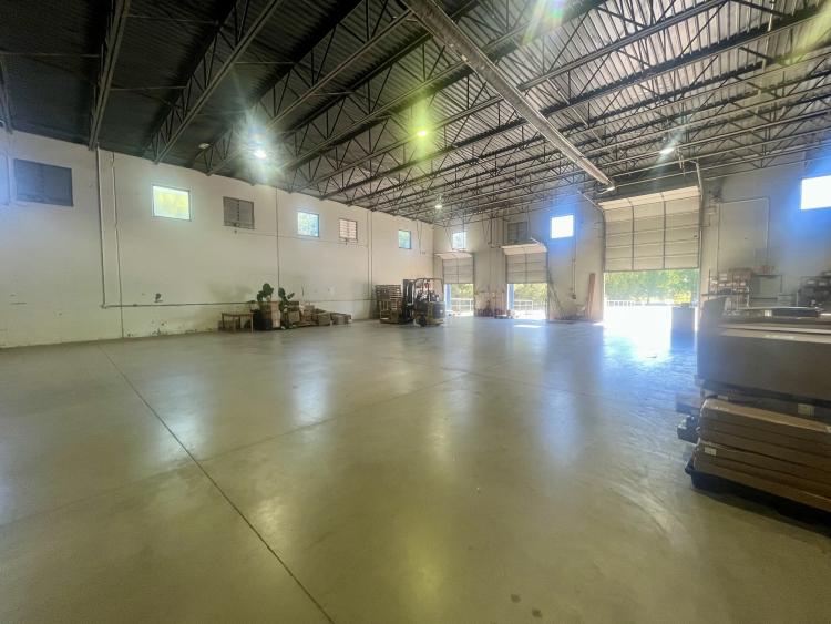 Edmond, OK Industrial Warehouse for lease