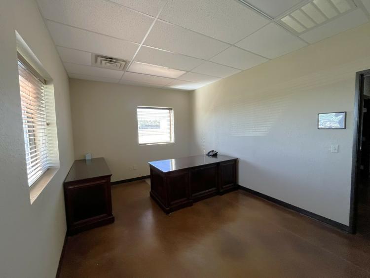 Elk City, OK Industrial Complex for lease
