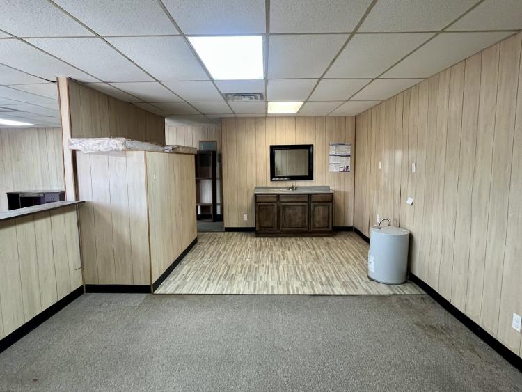 4429 NW 10th St - Flex Retail and Industrial space For lease Oklahoma City, OK