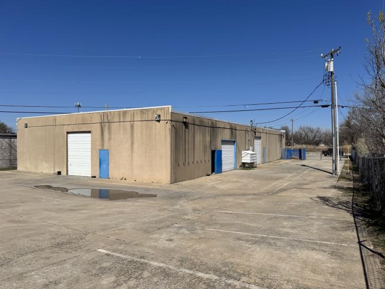 industrial building for lease, West Oklahoma City, OK exterior photo