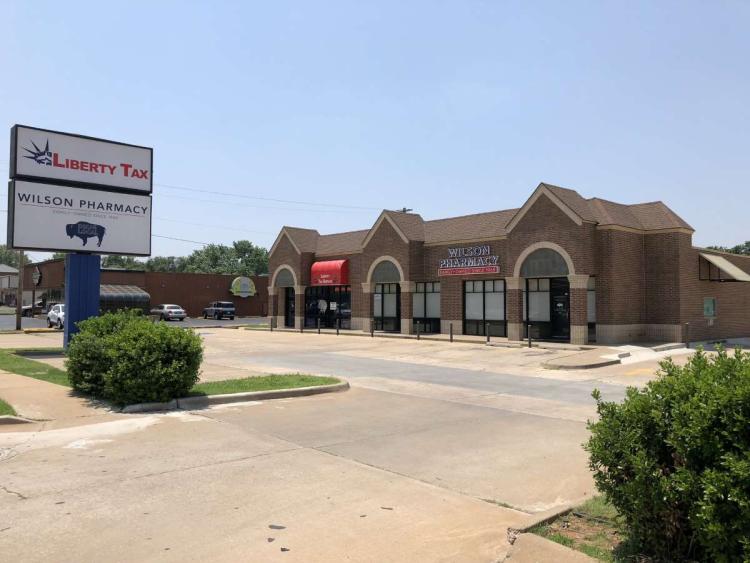 retail space for lease Midwest city, OK exterior photo