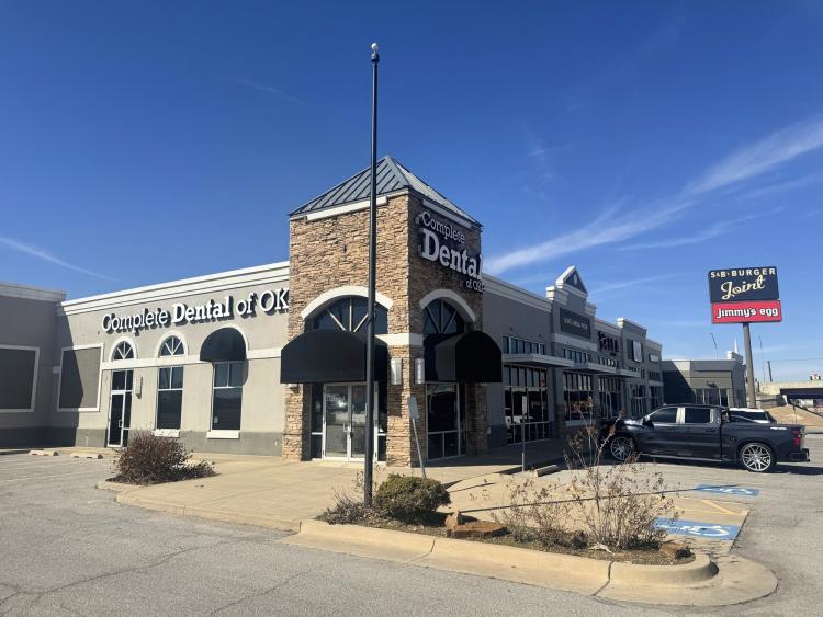 retail / dental space for lease south Oklahoma City, Ok exterior photo