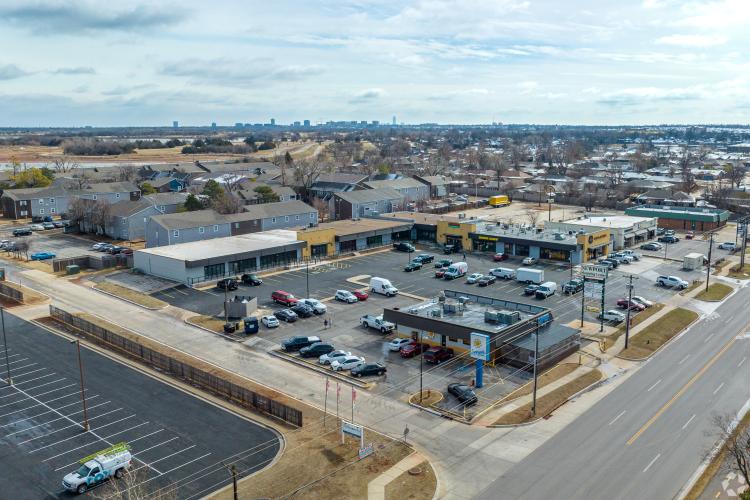 Newport Shopping Center retail space for lease, Oklahoma City, Ok