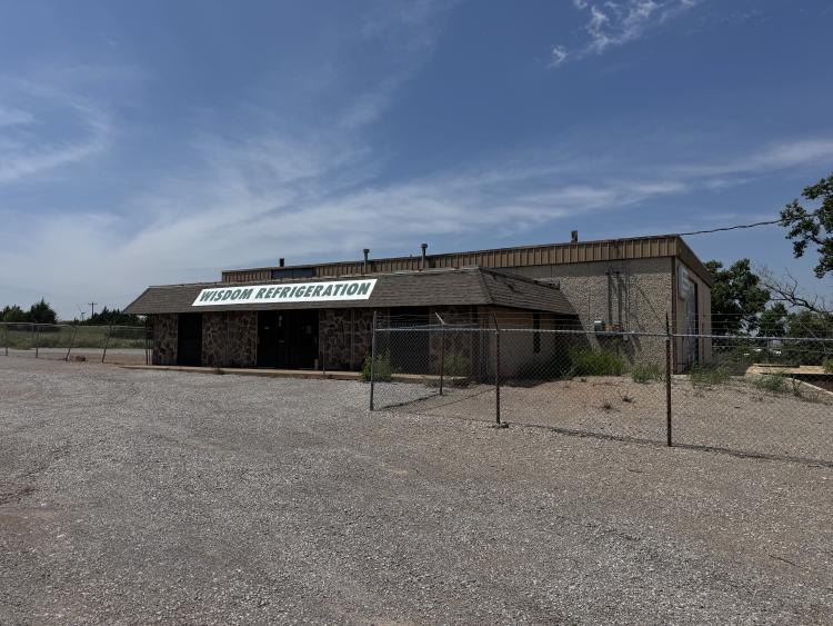 10121 OK-54 industrial building for lease Weatherford, Ok