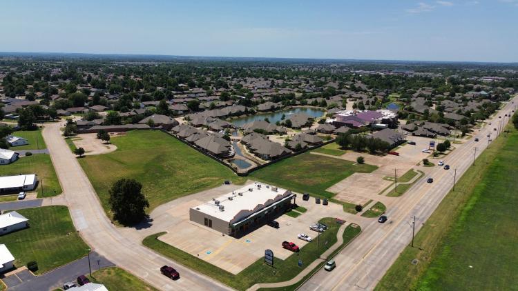 James Town Square retail space for lease Moore, OK
