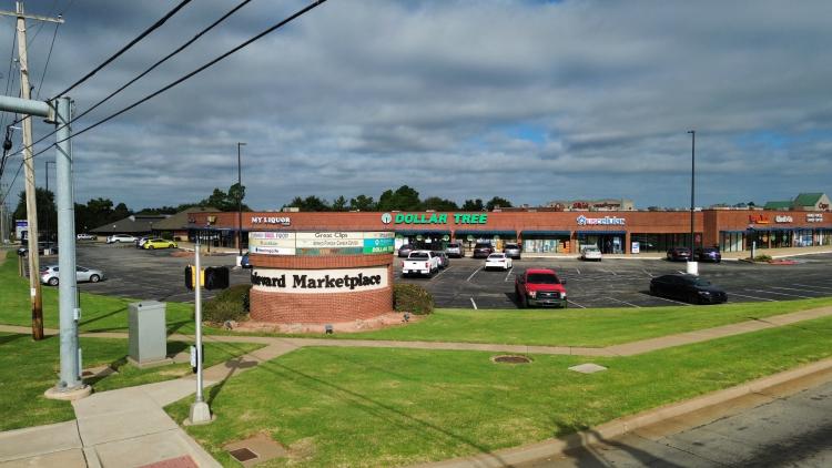 Boulevard Marketplace retail space for lease Midwest City, OK