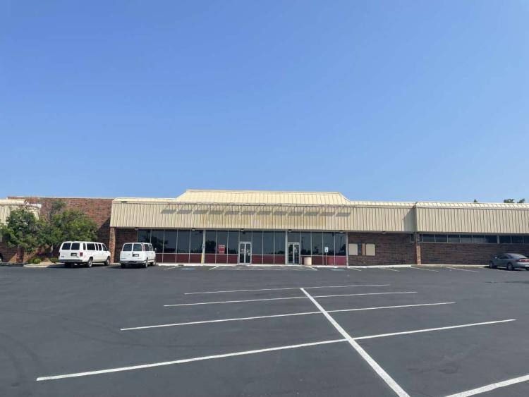 Big Box retail space for lease Choctaw, OK exterior photo4