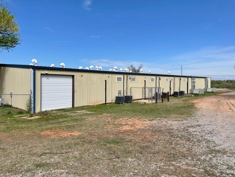 5909 Aero Dr industrial building, Tuttle, Ok For Sale
