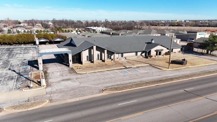 5005 SE 29th  |  Former Bill Eisenhower Funeral Home  |  Del City