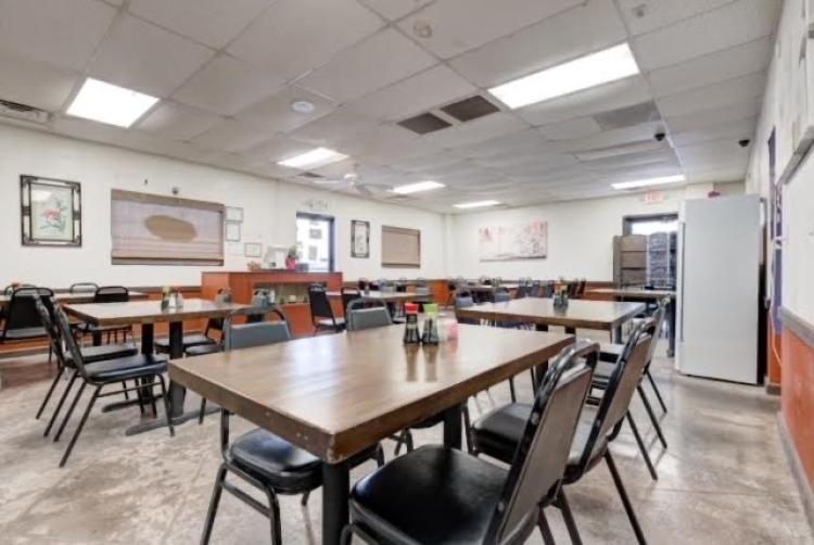318 Edmond Rd NE Piedmont, OK restaurant building for sale fully equipped