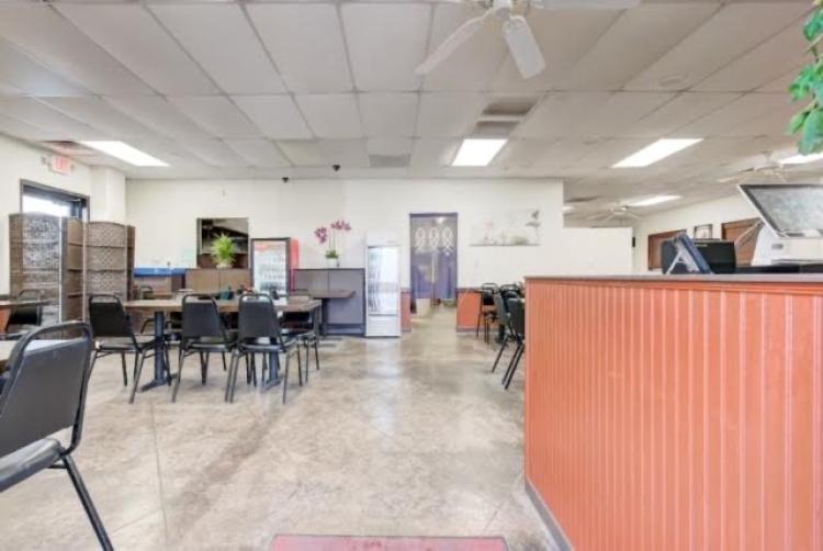 318 Edmond Rd NE Piedmont, OK restaurant building for sale fully equipped