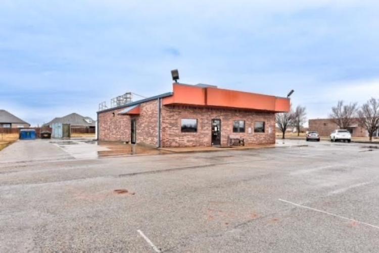 318 Edmond Rd NE Piedmont, OK restaurant building for sale fully equipped