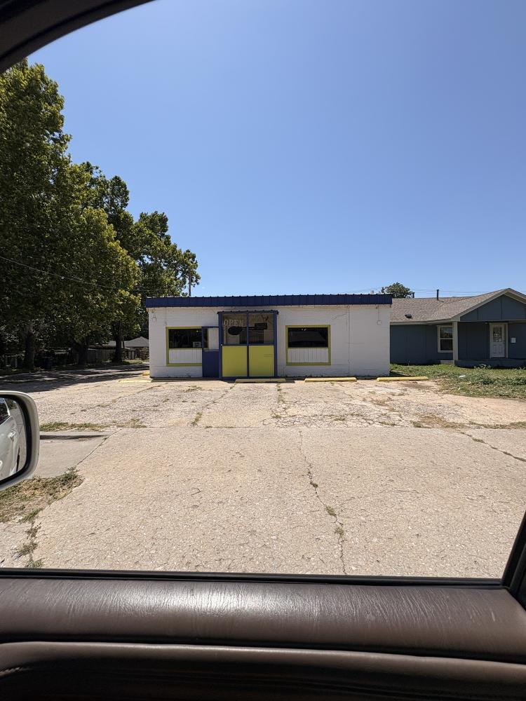 retail space for Sale 2221 S Central Ave, Oklahoma City, OK exterior photo