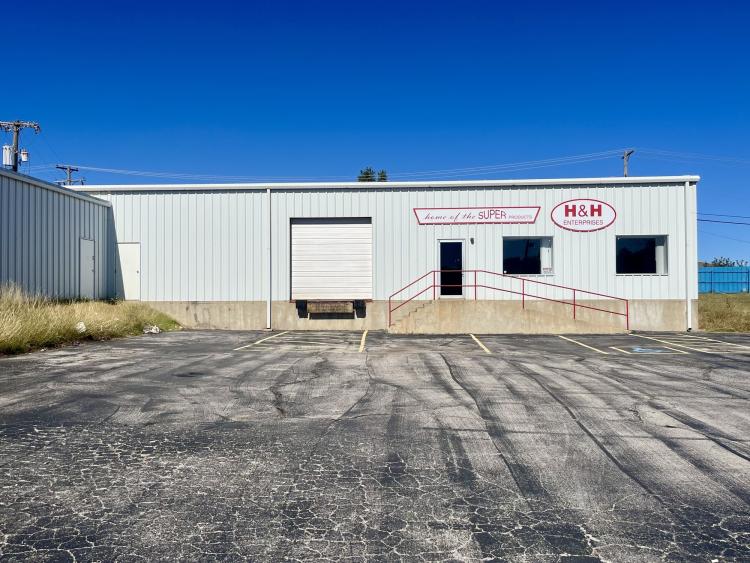 4429 NW 10th St - Flex Retail and Industrial space For Sale Oklahoma City, OK
