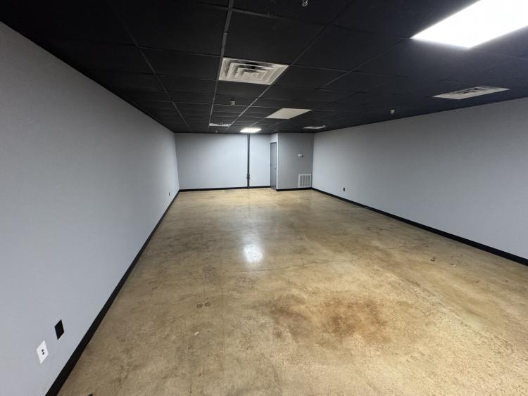 7901 NE 10th Street office property for sale Midwest City, Ok interior photo