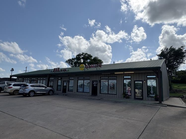 507 S Woody Guthrie St retail property for sale Okemah, OK