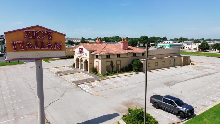 Former Zio's Restaurant 2035 B S Meridian Ave for sale, Oklahoma City, OK