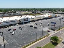 Town & Country Center retail space for lease Midwest City, OK